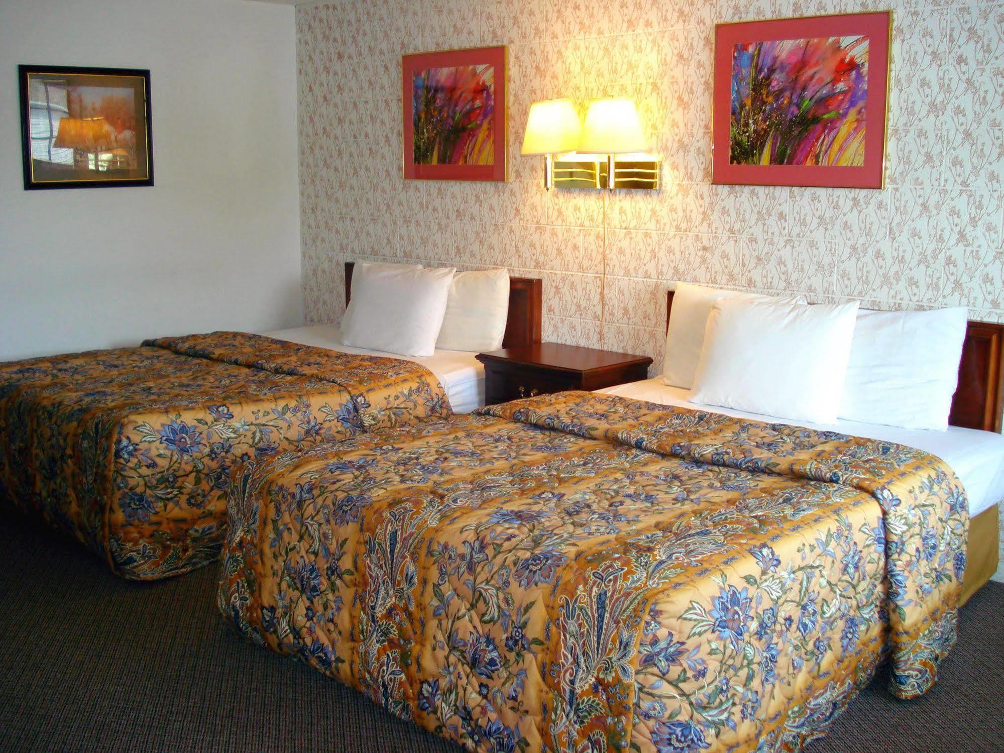 GuestLodge West Dennis Extérieur photo